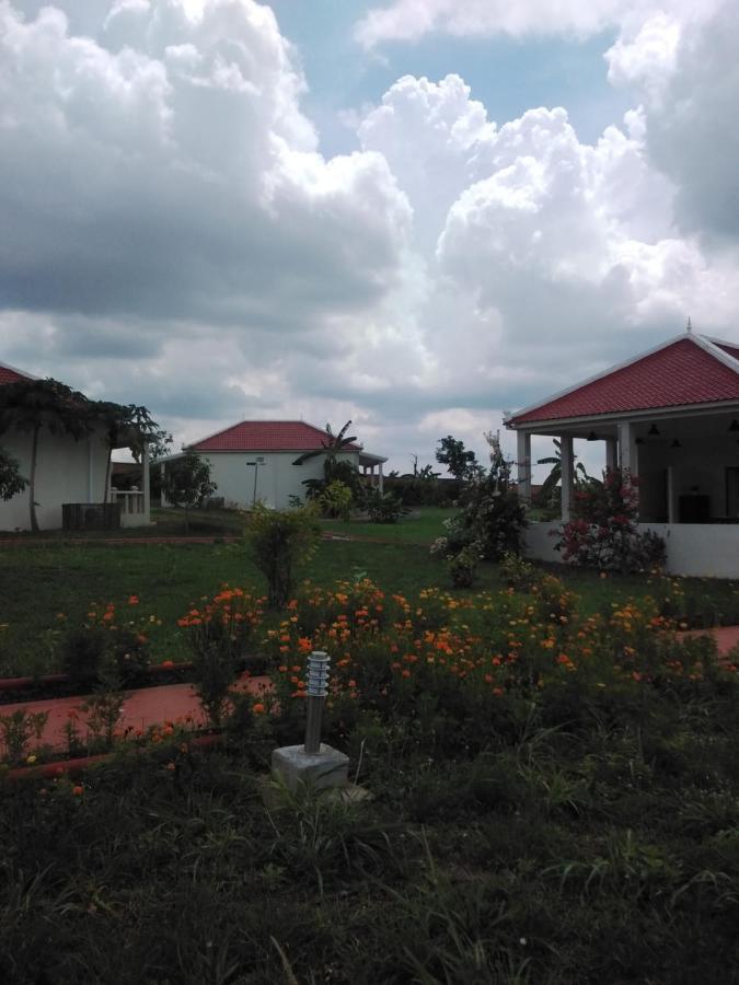 Koh Ker Hotel And Restaurant Phumi Moreal Екстериор снимка